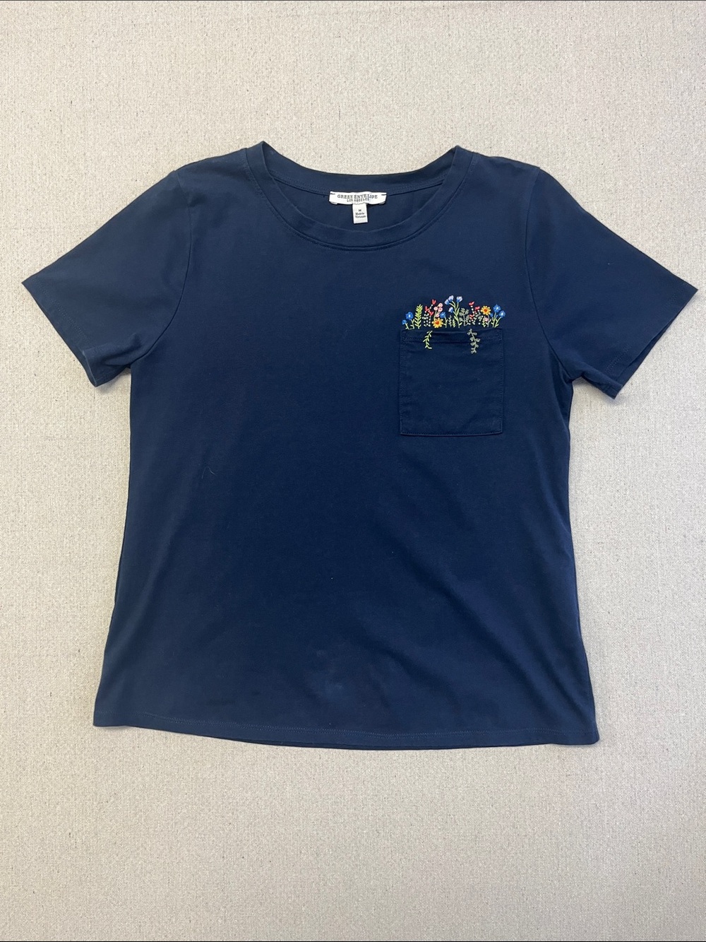 Green Envelope Navy Blue Floral Embroidered Pocket Cotton Tee Top Medium